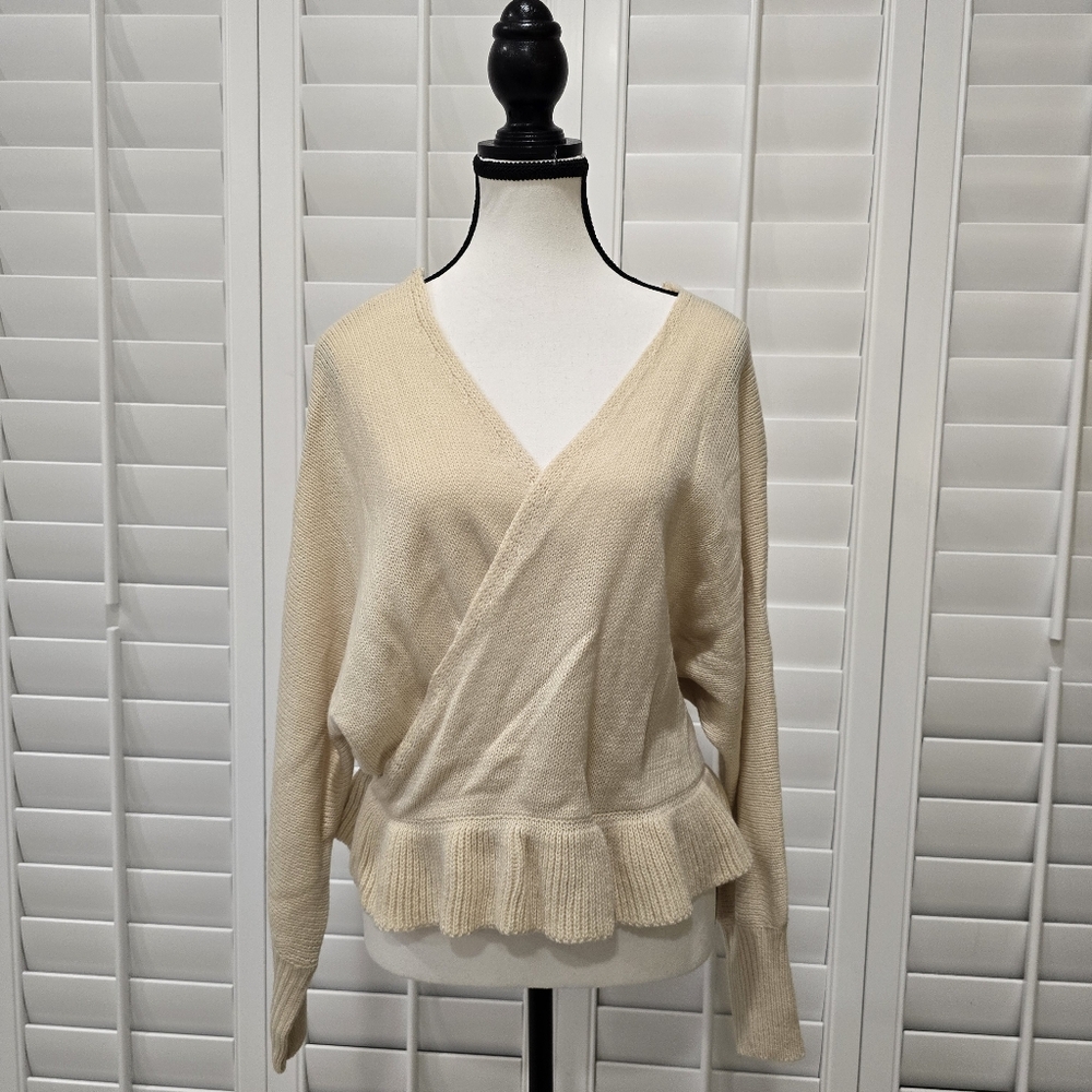 Shein Size 4 Cream Top Long Sleeve Sweater